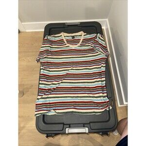 BDG Slim Fit V-Neck Tee XL Men’s — preowned